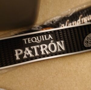Patron bar mat